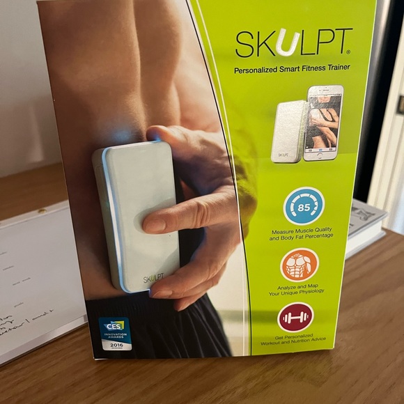 Skulpt Aim body fat scanner. Like new - Picture 3 of 3
